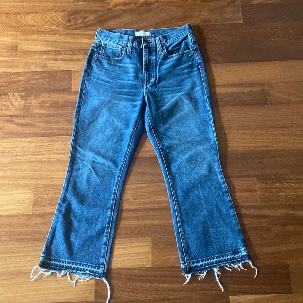 Madewell “Retro Crop Bootcut” jeans size 26. Fits a bit large.